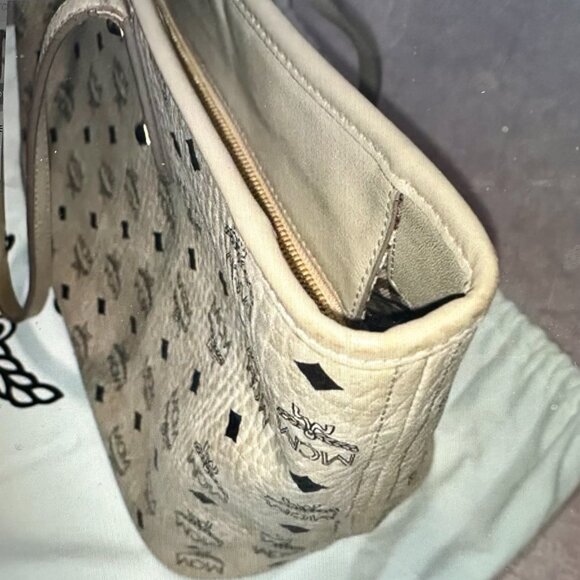 MCM Visetos Anya Top Zip Shopper Medium - Picture 6 of 11